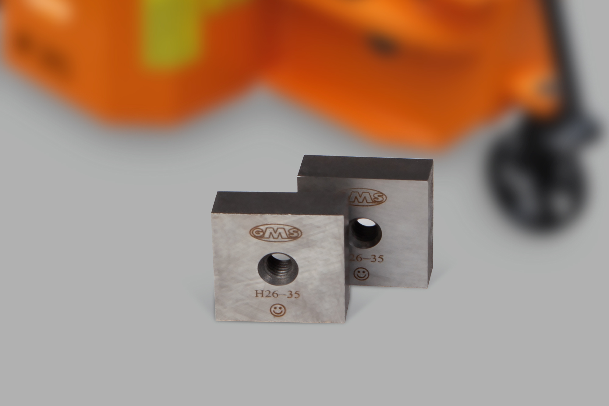 68812159df6c2297ade3033e_gms-hidrolik-demir-kesme-makinasi-kesim-bicagi